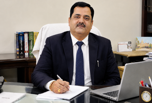 Dr. Ravi Kant 